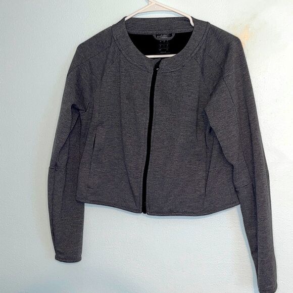 Women’s Adidas Gray Designed to move cropped zip up jacket athletic athleisure - Picture 2 of 7